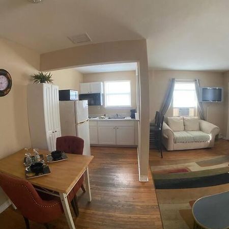 Private One-Bedroom 8 -Directly Across From Beach St. Pete Beach Exterior foto