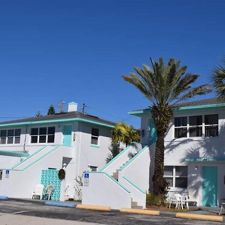 Private One-Bedroom 8 -Directly Across From Beach St. Pete Beach Exterior foto
